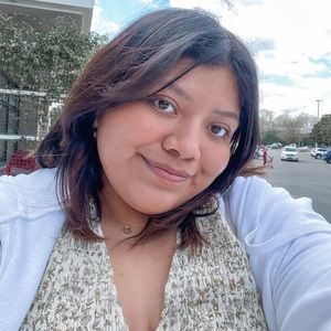 Meet your Posher, Aneliz